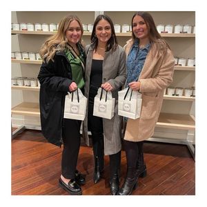 Image post by @auracandlebar on Instagram