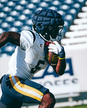 Image post by @etsufootball on Instagram