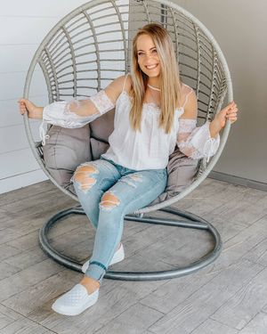 Image post by @shopfillyflair on Instagram