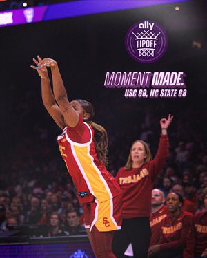 Image post by @CLTSports on Twitter