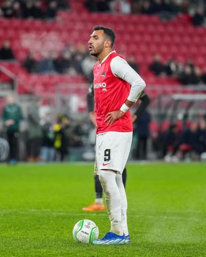 Image post by @azalkmaar on Instagram