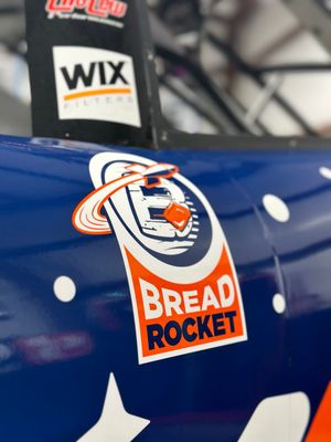 Image post by @bradperezracing on Twitter