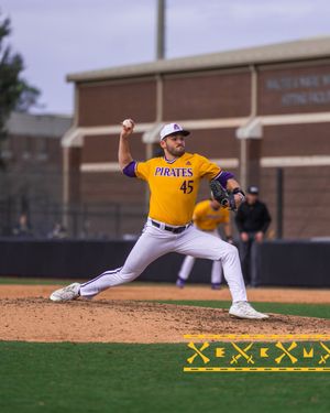 Image post by @ECUAthletics on Twitter