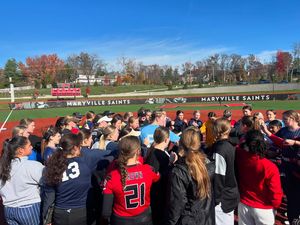 Image post by @maryville_softball on Instagram