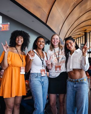 Image post by @texasvolleyball on Instagram