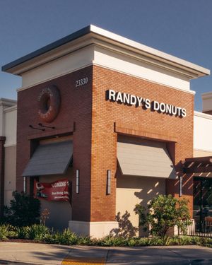 Image post by @randysdonuts on Instagram