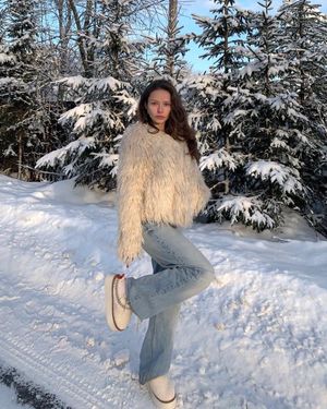 Image post by @curtsy on Instagram