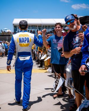 Image post by @chaseelliott9 on Instagram