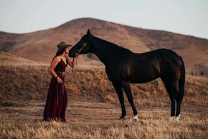 Image post by @cowgirlmagazine on Instagram