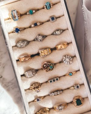 Image post by @maejeanvintage on Instagram