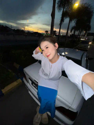 Image post by @bellemotorsport on TikTok
