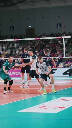 Video post by @mmetkowskipl on Facebook