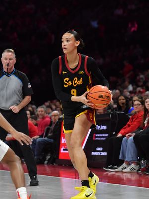 Image post by @uscwbb on Instagram