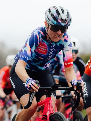 Image post by @wmncycling on Instagram