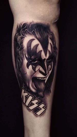 Video post by @skindesigntattoos on Instagram