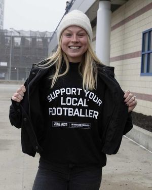 Image post by @emilygoldphotography on Instagram