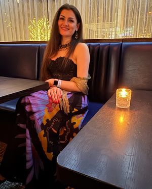 Image post by @zarinamunavarzadeh_official on Instagram