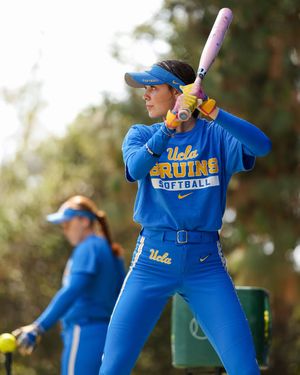 Image post by @uclasoftball on Instagram