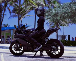 Image post by @r3vval on Instagram