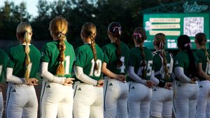 Image post by @USFSoftball on Twitter