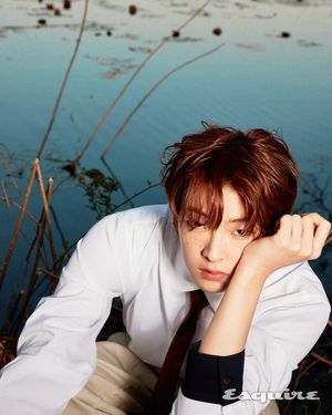 Image post by @esquire.korea on Instagram