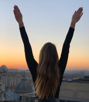 Image post by @roxananemes on Instagram