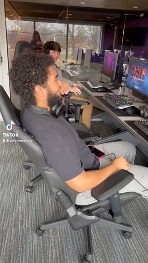 Video post by @westerniluniv on Instagram