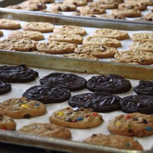 Image post by @insomniacookies on Instagram
