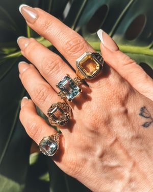 Image post by @maejeanvintage on Instagram