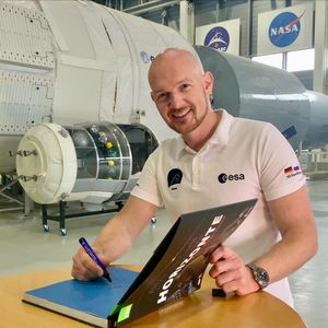 Image post by @astro_alex_esa on Instagram