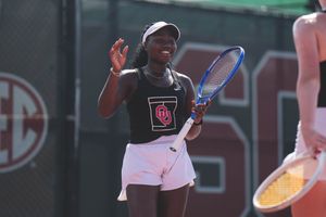 Image post by @ou_wtennis on Instagram