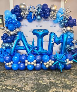 Image post by @Heather's Balloon Boutique & Decor on Facebook