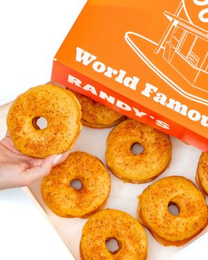 Image post by @randysdonuts on Instagram