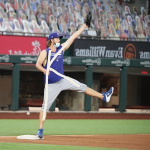 Image post by @Cut4 on Twitter