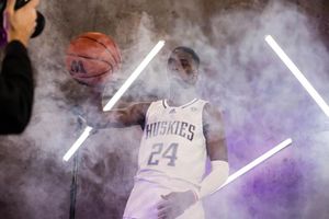 Image post by @uw_mbb on Instagram