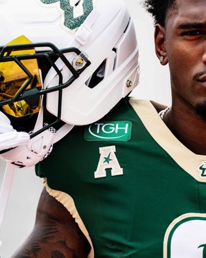 Image post by @usffootball on Instagram