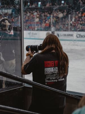 Image post by @gracemalecphotos on Facebook