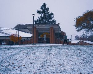 Image post by @thomasmoreky on Instagram