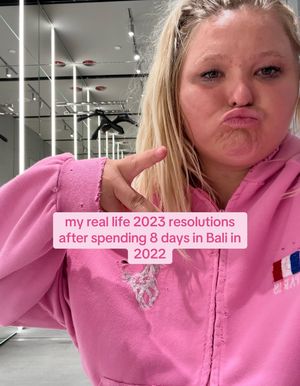 Video post by @pheges on TikTok
