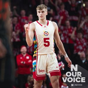 Image post by @HuskerHoops on Twitter