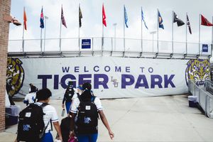 Image post by @MemphisSoftball on Twitter