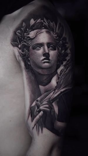 Video post by @skindesigntattoos on Instagram