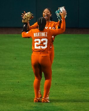 Image post by @texassoftball on Instagram