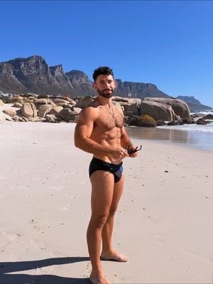 Image post by @itsrobbieg on Instagram