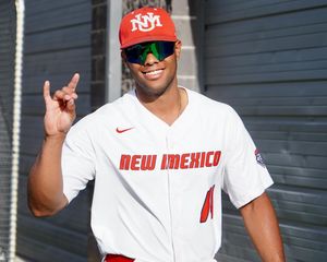 Image post by @unmlobobaseball on Instagram