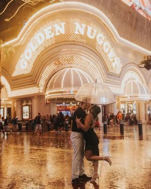 Image post by @fremontstreet on Instagram