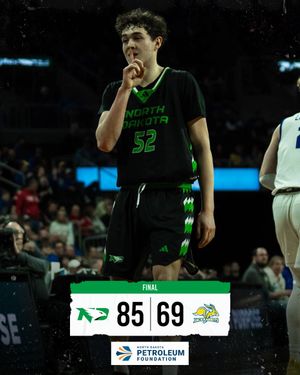Image post by @UNDmbasketball on Twitter