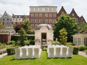 Image post by @waldorfamsterdam on Instagram
