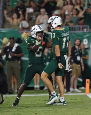 Image post by @usffootball on Instagram