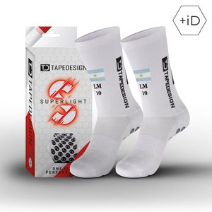 Image post by @tapedesign_socks on Instagram